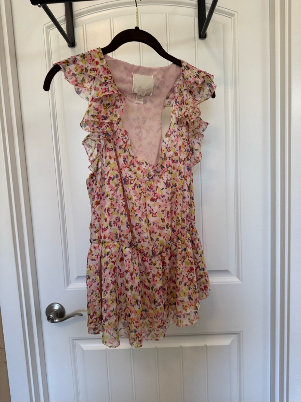 McGinn Pink Floral Ruffle V-Neck Camisole Top Size 6